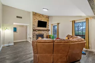 3418 Meadow Oaks Dr, Garland, TX 75043 - Photo 4