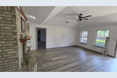 2015 Sandi Lane, Sachse, TX 75048 - Photo 4