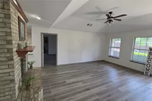2015 Sandi Ln, Sachse, TX 75048 - Photo 4
