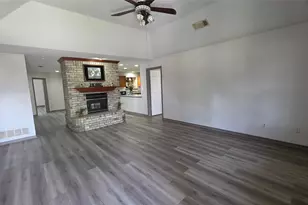 2015 Sandi Ln, Sachse, TX 75048 - Photo 4