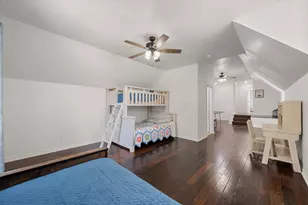 352 Leeward Cir, Azle, TX 76020 - Photo 34