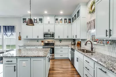 1584 Saylee Lane, Burleson, TX 76028 - Photo 14