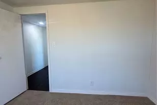 211 Alton, Ennis, TX 75119 - Photo 10