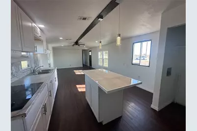 211 Alton, Ennis, TX 75119 - Photo 8