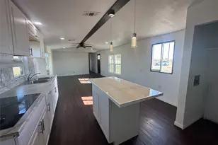 211 Alton, Ennis, TX 75119 - Photo 8