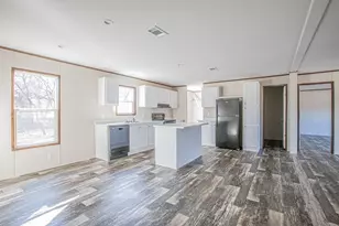 101 Kelly Ct, Azle, TX 76020 - Photo 10