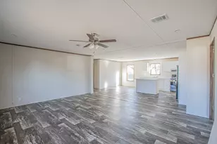 101 Kelly Ct, Azle, TX 76020 - Photo 8