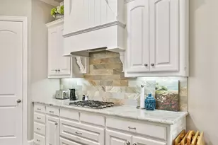 645 E Hill St, Keller, TX 76248 - Photo 14