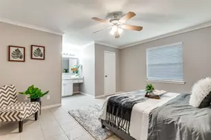 702 W Lynn Creek Dr, Arlington, TX 76001 - Photo 18