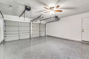 702 W Lynn Creek Dr, Arlington, TX 76001 - Photo 24