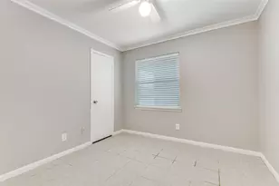 702 W Lynn Creek Dr, Arlington, TX 76001 - Photo 22