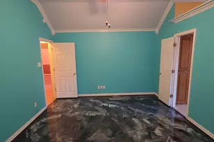 802 Justin Court, Keene, TX 76059 - Photo 4