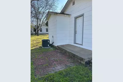 418 Hallvale Drive, White Settlement, TX 76108 - Photo 12