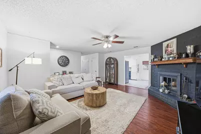 109 E Moonlight Drive, Robinson, TX 76706 - Photo 6