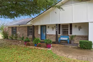 109 E Moonlight Dr, Robinson, TX 76706 - Photo 4