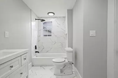 956 E Allen Avenue, Fort Worth, TX 76104 - Photo 4