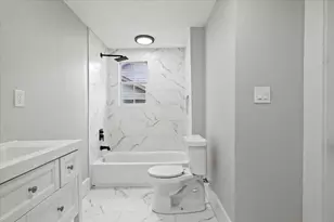 956 E Allen Ave, Fort Worth, TX 76104 - Photo 4