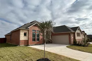 3611 Walnut Rdg Dr, Grand Prairie, TX 75050 - Photo 2