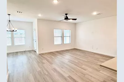 535 Meadowlark Drive, Van Alstyne, TX 75495 - Photo 2