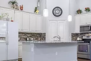 883 Birds Fort Trail, Arlington, TX 76005 - Photo 6