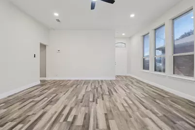 1004 Caliente Drive, Grand Prairie, TX 75051 - Photo 6