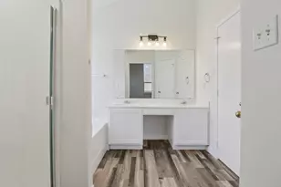 1004 Caliente Dr, Grand Prairie, TX 75051 - Photo 22