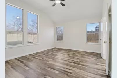 1004 Caliente Drive, Grand Prairie, TX 75051 - Photo 16