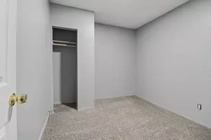 1004 Caliente Dr, Grand Prairie, TX 75051 - Photo 34