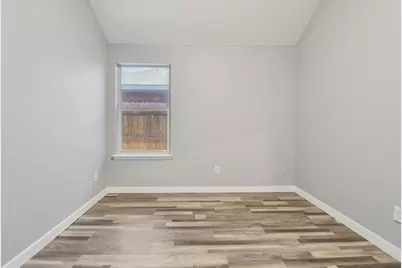 1004 Caliente Drive, Grand Prairie, TX 75051 - Photo 26