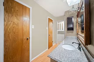 704 Morning Glory Ln, Bedford, TX 76021 - Photo 18