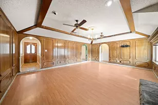 704 Morning Glory Ln, Bedford, TX 76021 - Photo 4