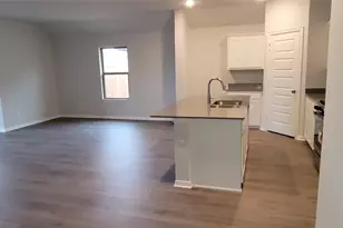 556 Meadow Run Dr, Van Alstyne, TX 75495 - Photo 2