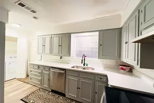 1206 Earl St, Commerce, TX 75428 - Photo 18