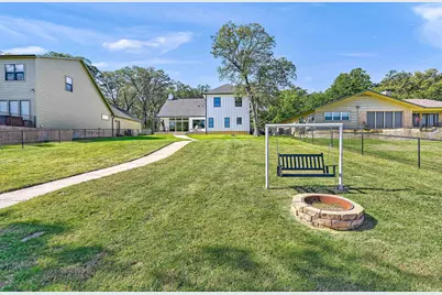 827 Kiowa Drive W, Lake Kiowa, TX 76240 - Photo 36