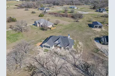 557 Clubhouse Drive, Corsicana, TX 75109 - Photo 4