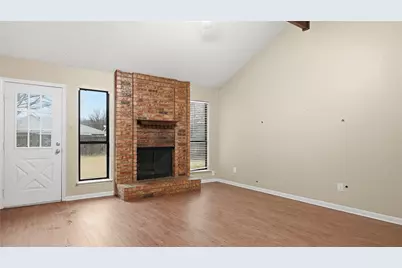 325 Juniper Drive, Arlington, TX 76018 - Photo 14