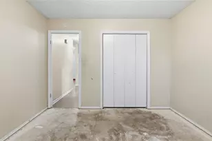 325 Juniper Dr, Arlington, TX 76018 - Photo 30