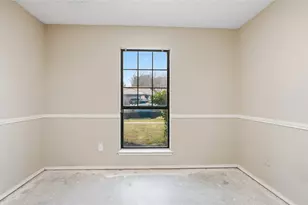 325 Juniper Dr, Arlington, TX 76018 - Photo 26