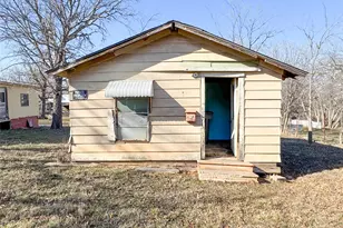 306 W 3rd St, Cisco, TX 76437 - Photo 28