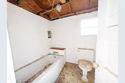 306 W 3rd Street, Cisco, TX 76437 - Photo 32