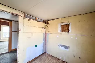 306 W 3rd St, Cisco, TX 76437 - Photo 18