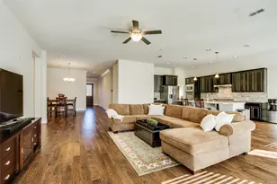 332 Chinchester Dr, Roanoke, TX 76262 - Photo 12