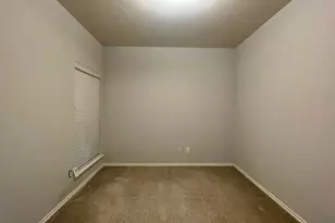 3030 Cross Timbers Dr, Irving, TX 75060 - Photo 4