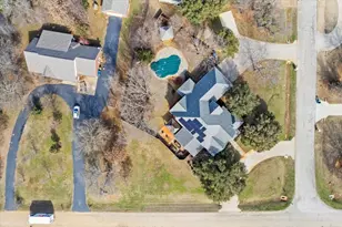 900 Amethyst Dr, Oak Point, TX 75068 - Photo 2