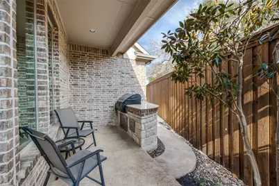 9444 Monteleon, Dallas, TX 75220 - Photo 32