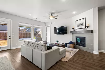 325 Foxthorne Way, Little Elm, TX 75068 - Photo 12