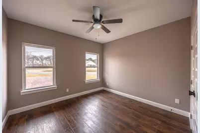 104 Mansfield Road, Cleburne, TX 76031 - Photo 20