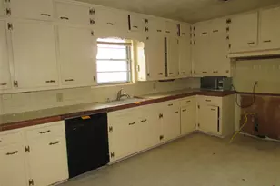 2131 Hermanson Dr, Waco, TX 76710 - Photo 4