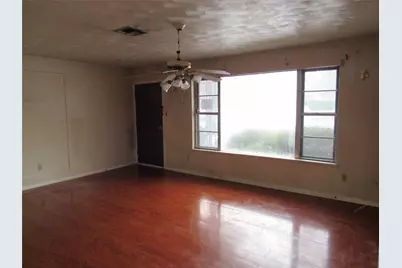 2131 Hermanson Drive, Waco, TX 76710 - Photo 2