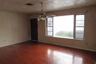 2131 Hermanson Dr, Waco, TX 76710 - Photo 2